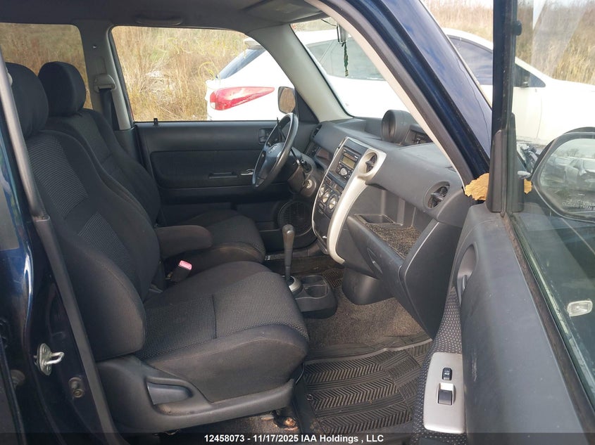 JTLKT324250200231 2005 SCION XB photo no. 5