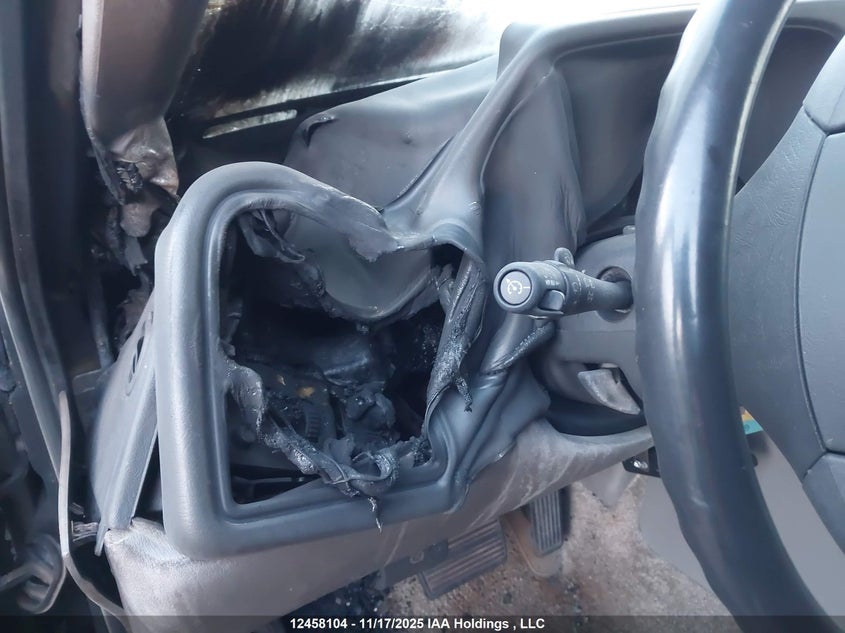 2003 GMC Yukon Xl 1500 Sle/Slt VIN: 1GKFK16Z63J284768 Lot: 12458104