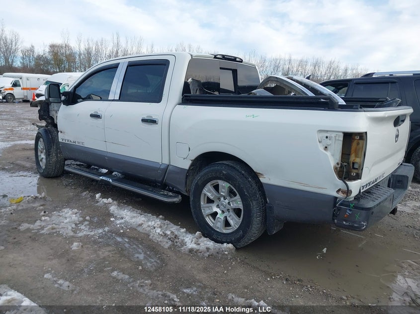 1N6AA1E57HN529212 2017 NISSAN TITAN photo no. 3