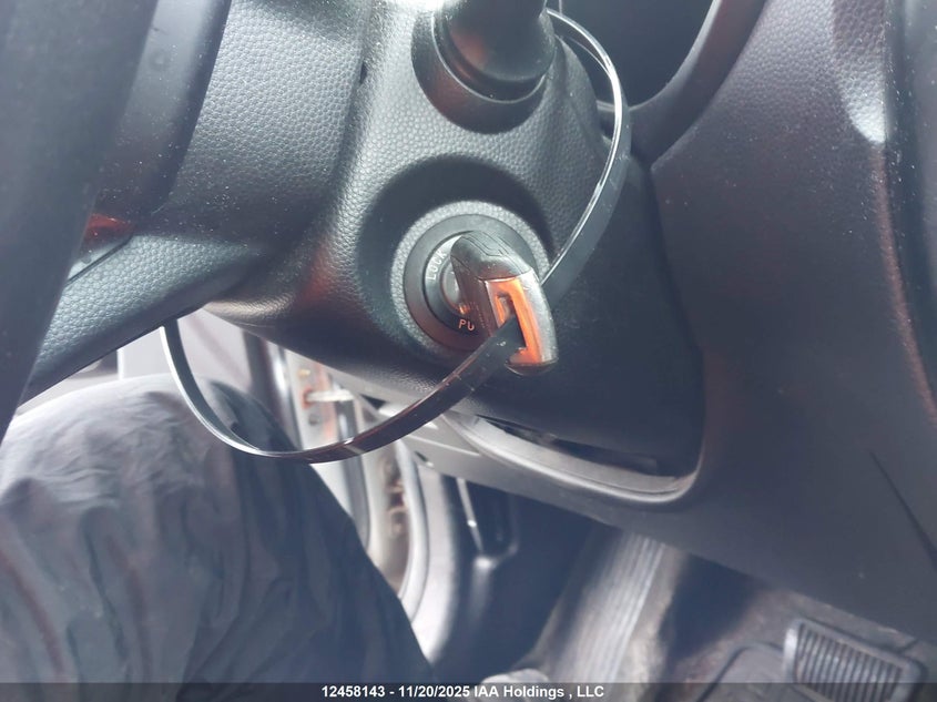 KNDJP3A59G7818923 2016 KIA SOUL photo no. 11