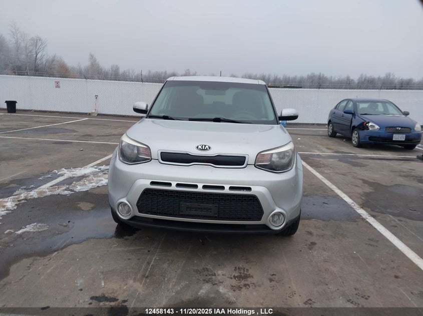 KNDJP3A59G7818923 2016 KIA SOUL photo no. 12