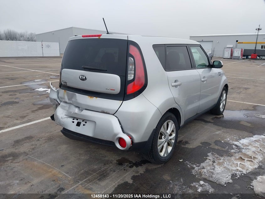 KNDJP3A59G7818923 2016 KIA SOUL photo no. 4