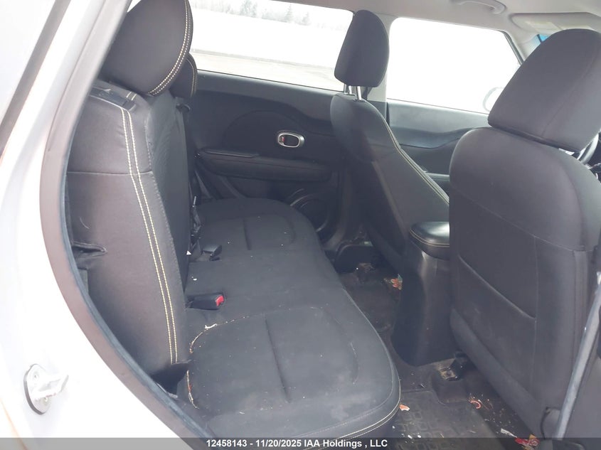 KNDJP3A59G7818923 2016 KIA SOUL photo no. 8