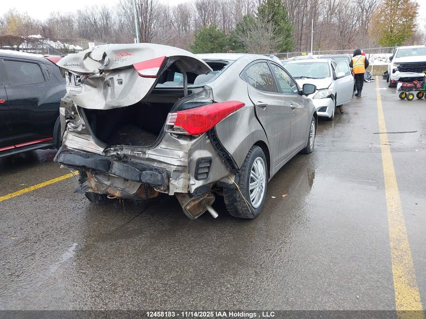 5NPDH4AE1DH246320 2013 HYUNDAI ELANTRA photo no. 4