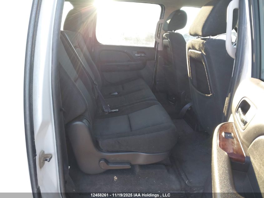 2011 GMC Yukon Xl K2500 VIN: 1GKW2PEG9BR303218 Lot: 12458261