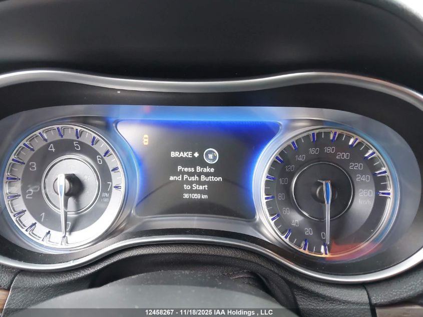 2017 Chrysler 300C Platinum VIN: 2C3CCAPG1HH657401 Lot: 12458267