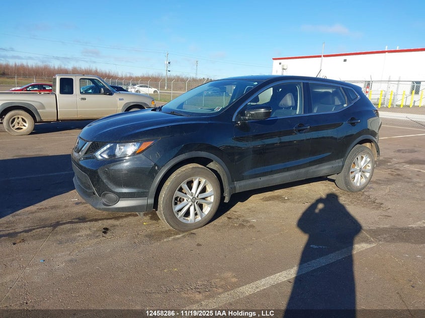 JN1BJ1CP1KW244490 2019 NISSAN ROGUE photo no. 2