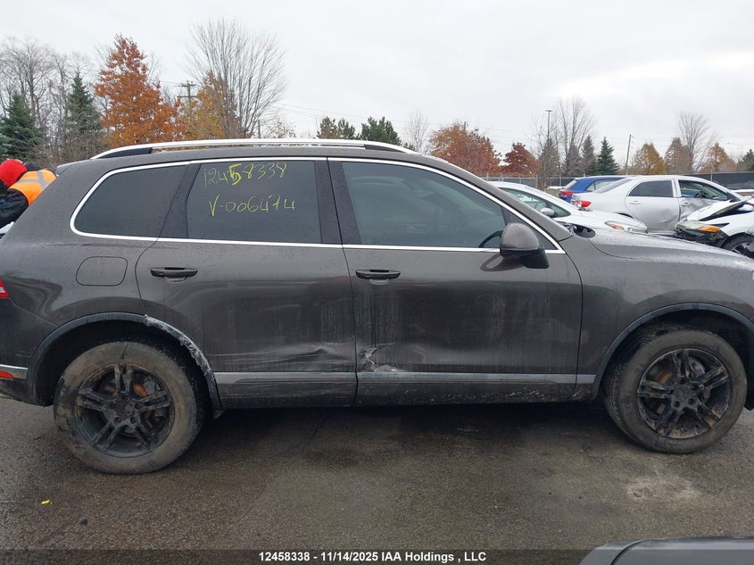 2015 Volkswagen Touareg V6 Tdi VIN: WVGEP9BP0FD006474 Lot: 12458338