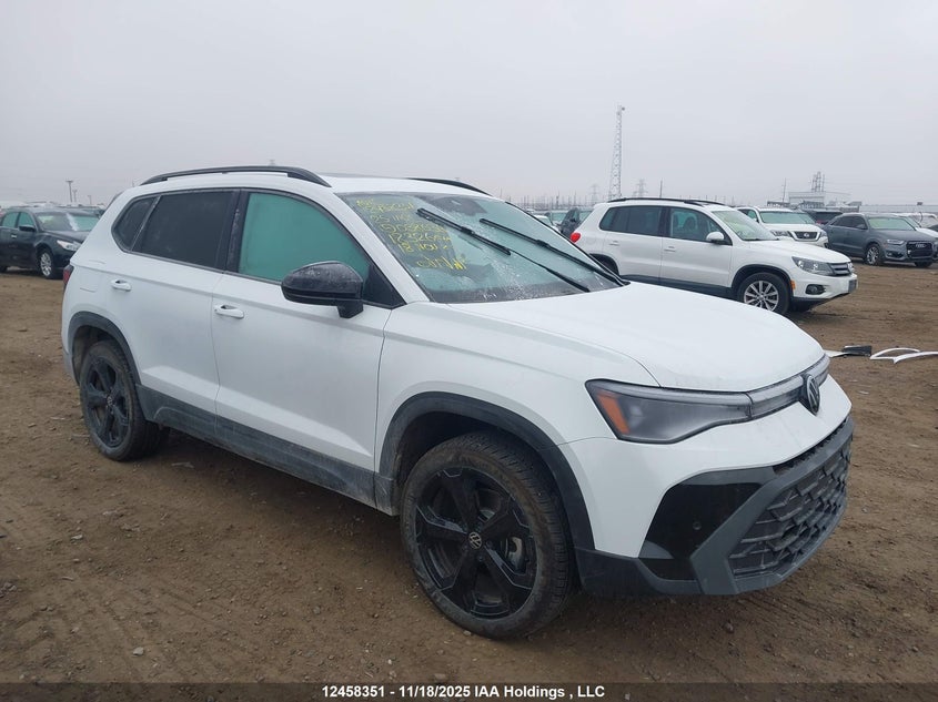 VOLKSWAGEN TAOS SE BLACK