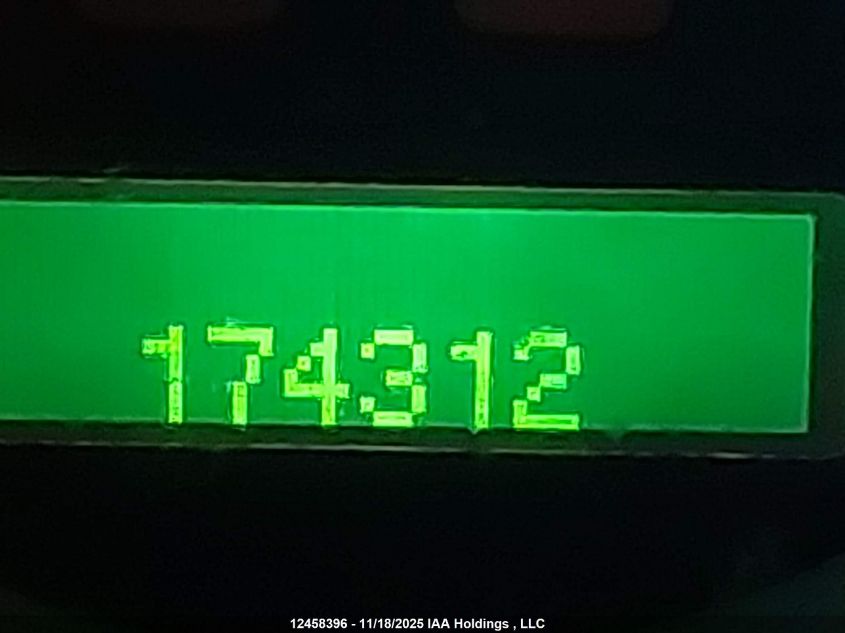 1998 Jaguar Xj8 VIN: SAJHN1240WC826141 Lot: 12458396