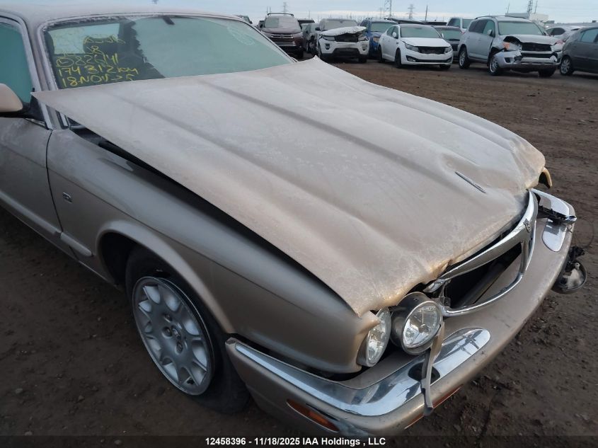 1998 Jaguar Xj8 VIN: SAJHN1240WC826141 Lot: 12458396
