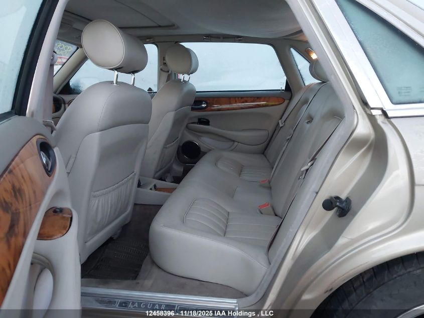 1998 Jaguar Xj8 VIN: SAJHN1240WC826141 Lot: 12458396