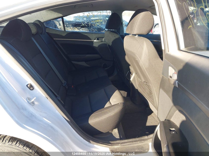 KMHD84LF3JU635432 2018 HYUNDAI ELANTRA photo no. 8