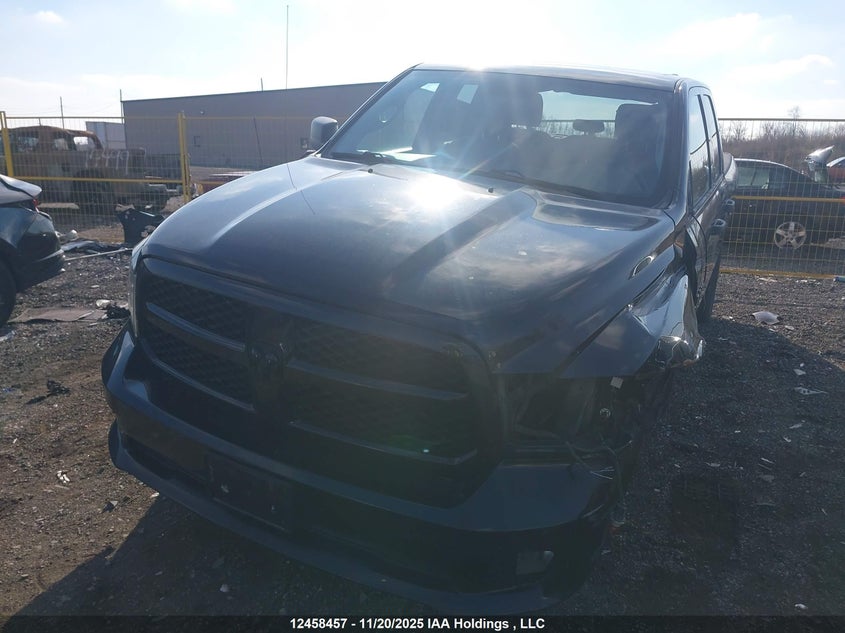 1C6RR7FG8JS280807 2018 RAM 1500 photo no. 2