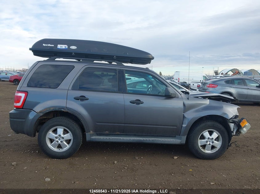 1FMCU93G89KC94890 2009 FORD ESCAPE photo no. 14