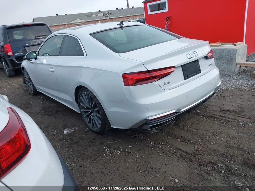 WAUUAAF55NA029676 2022 AUDI A5 photo no. 3