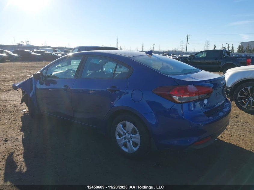 3KPFK4A74JE216286 2018 KIA FORTE photo no. 3