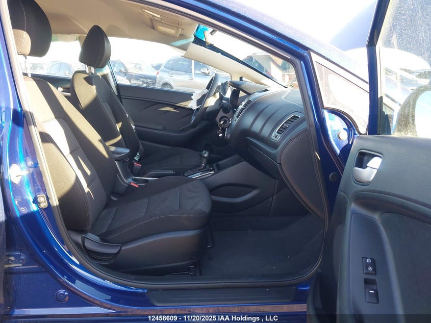 3KPFK4A74JE216286 2018 KIA FORTE photo no. 5