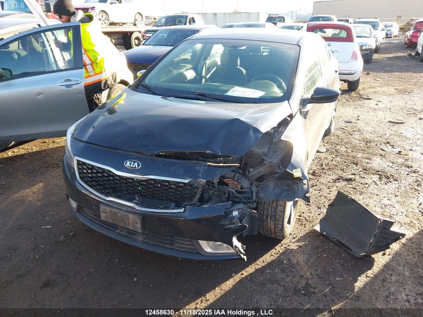 3KPFL4A75JE267048 2018 KIA FORTE photo no. 2