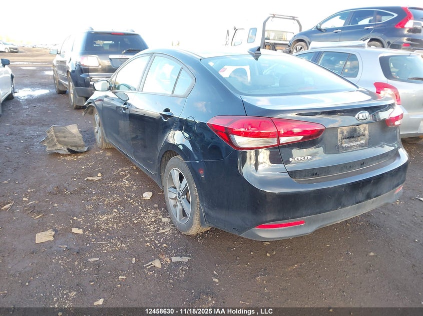 3KPFL4A75JE267048 2018 KIA FORTE photo no. 3