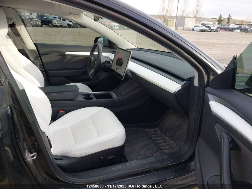 5YJ3E1EC7NF268639 2022 TESLA MODEL 3 photo no. 5