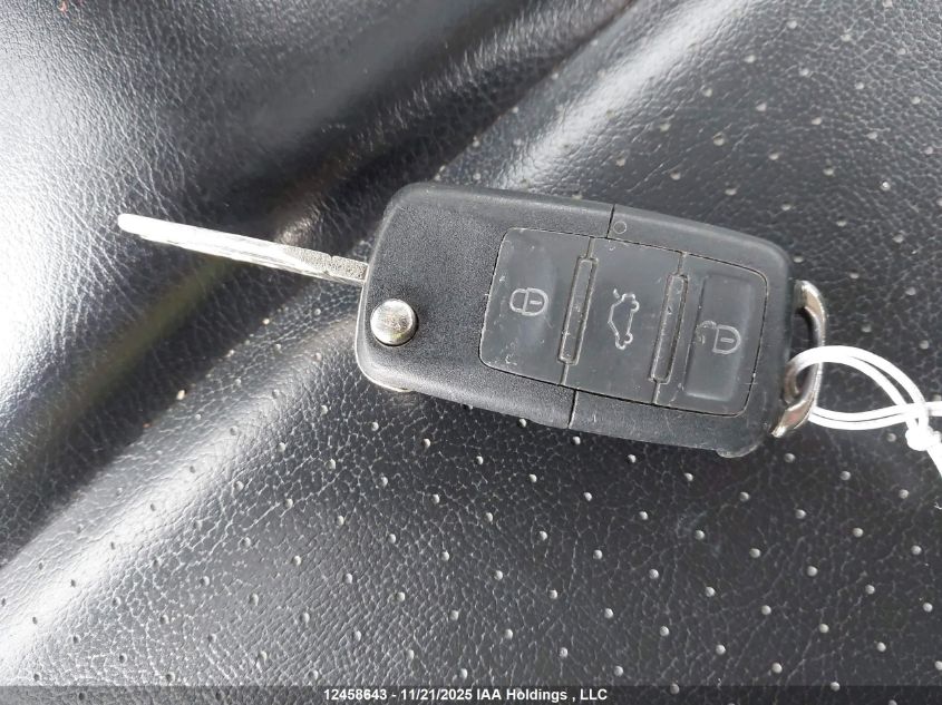 2007 Volkswagen New Beetle 2.5L Luxury VIN: 3VWRW21C87M504276 Lot: 12458643