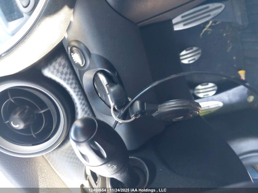 2010 Mini Cooper S Clubman VIN: WMWMM3C52ATP76464 Lot: 12458654