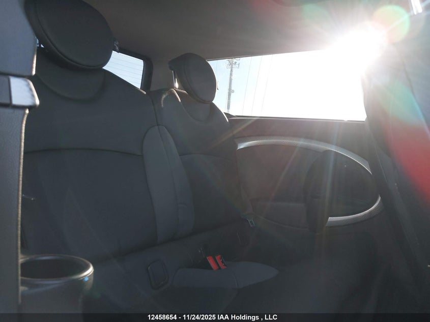 2010 Mini Cooper S Clubman VIN: WMWMM3C52ATP76464 Lot: 12458654