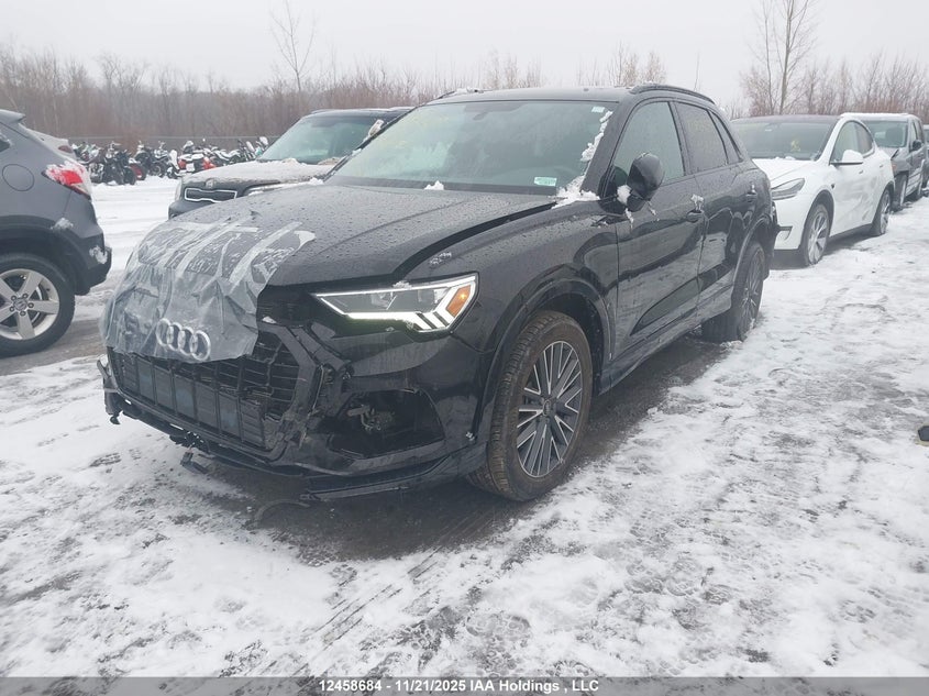 WA1AECF39N1140195 2022 AUDI Q3 photo no. 2