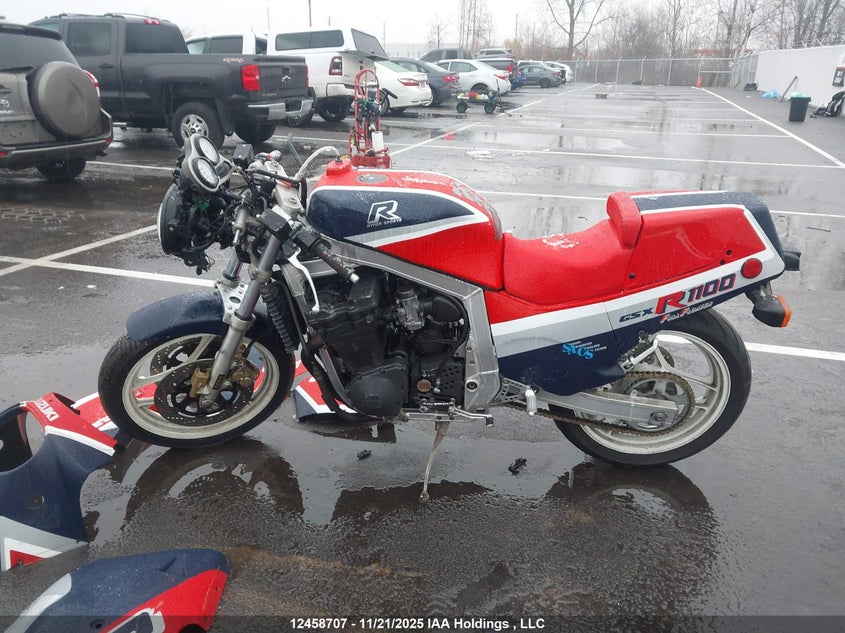 1986 Suzuki Gsx-R1100 VIN: JS1GU74A4G2102229 Lot: 12458707