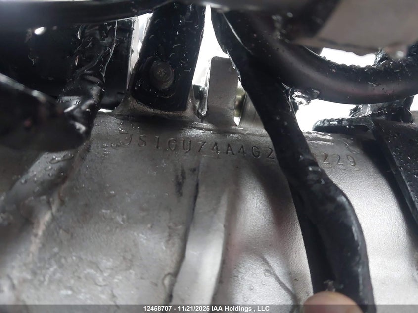 1986 Suzuki Gsx-R1100 VIN: JS1GU74A4G2102229 Lot: 12458707