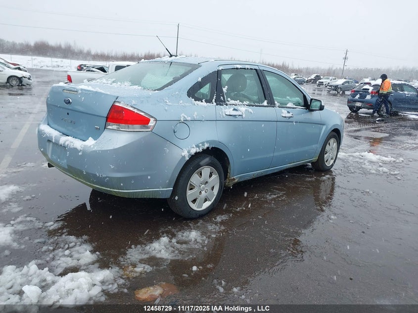 1FAHP34N48W191040 2008 FORD FOCUS photo no. 4