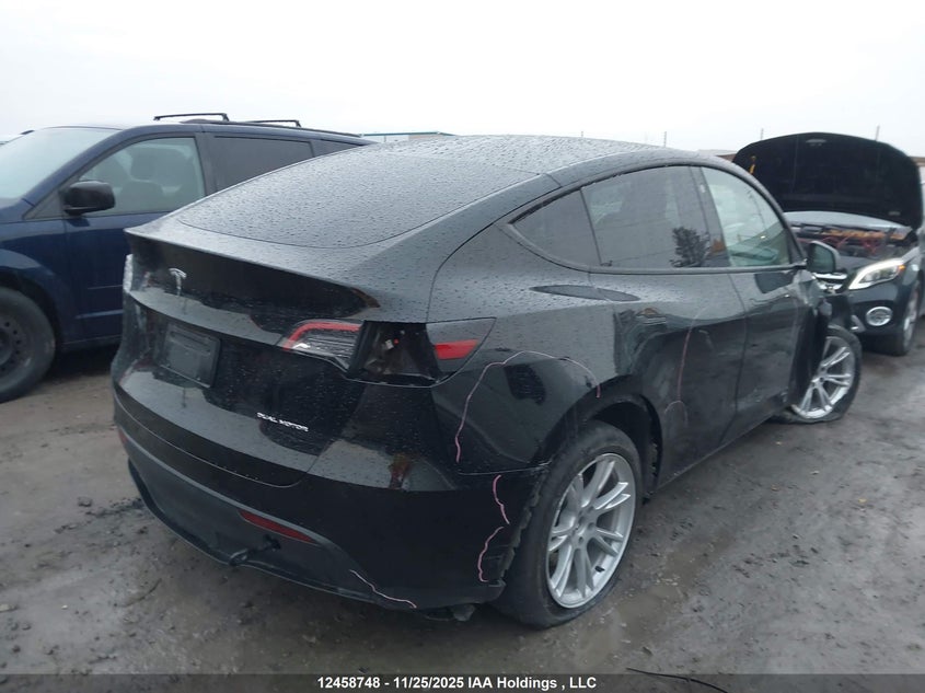 7SAYGDEE0NF562843 2022 TESLA MODEL Y photo no. 4