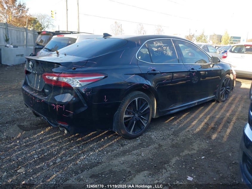 4T1BZ1HK6JU503175 2018 TOYOTA CAMRY photo no. 4