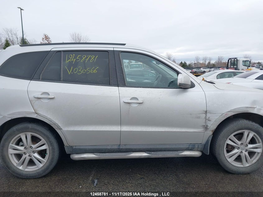 5XYZG4AG7BG030566 2011 HYUNDAI SANTA FE photo no. 13
