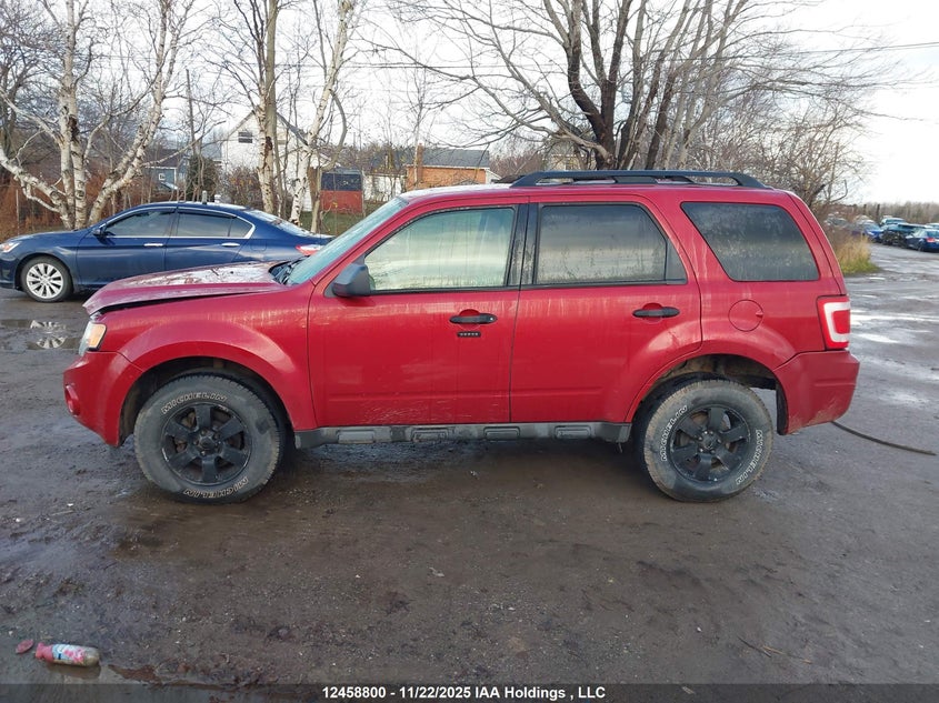 1FMCU9D71AKB87232 2010 FORD ESCAPE photo no. 14