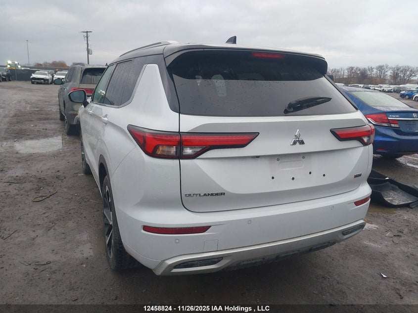 JA4J4VA84PZ614740 2023 MITSUBISHI OUTLANDER photo no. 3