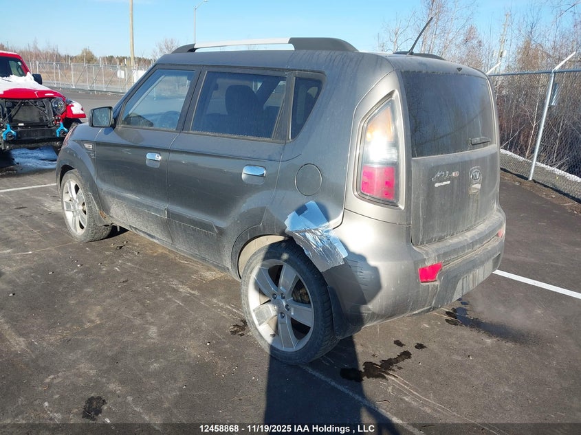 KNDJT2A29A7055174 2010 KIA SOUL photo no. 3