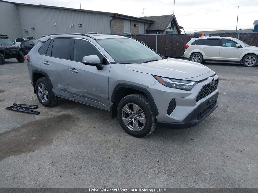 TOYOTA RAV4 XLE/XLE PREMIUM