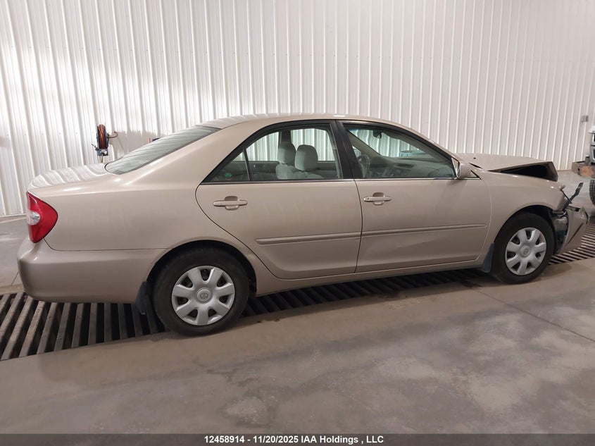 JTDBE32K720035793 2002 TOYOTA CAMRY photo no. 13