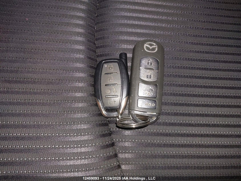 2014 Mazda 3 Touring VIN: 3MZBM1V70EM105213 Lot: 12459093