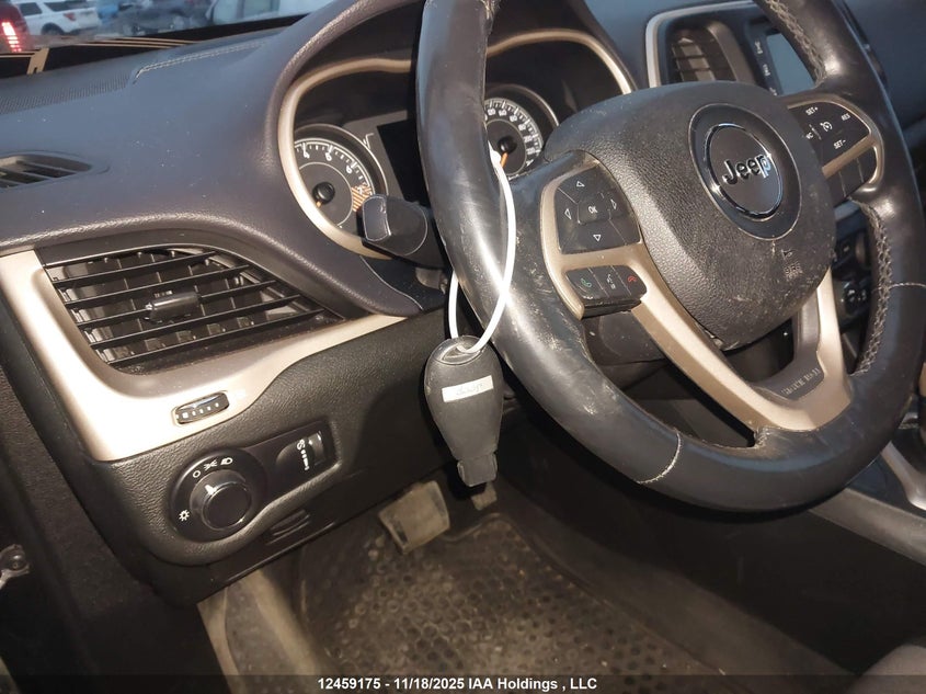 2015 Jeep Cherokee Sport VIN: 1C4PJMAS4FW641659 Lot: 12459175