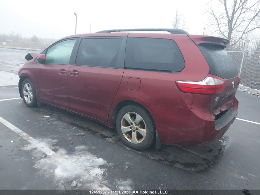 5TDKK3DC5FS626948 2015 TOYOTA SIENNA photo no. 3