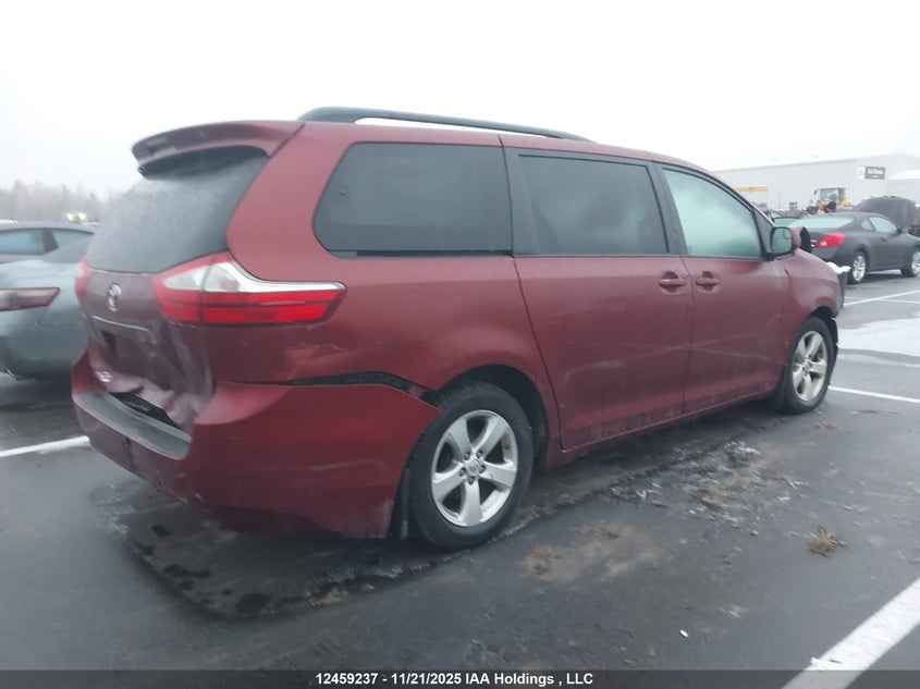 5TDKK3DC5FS626948 2015 TOYOTA SIENNA photo no. 4
