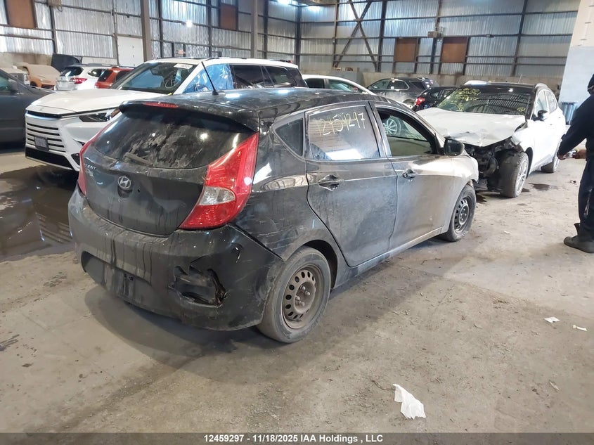 KMHCT5AE7HU360183 2017 HYUNDAI ACCENT photo no. 4