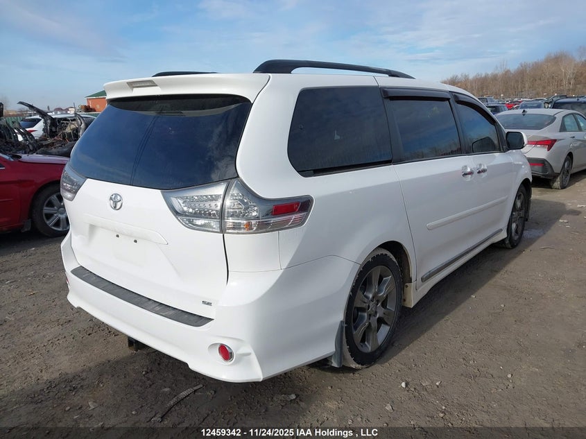 5TDXK3DC8DS297939 2013 TOYOTA SIENNA photo no. 4