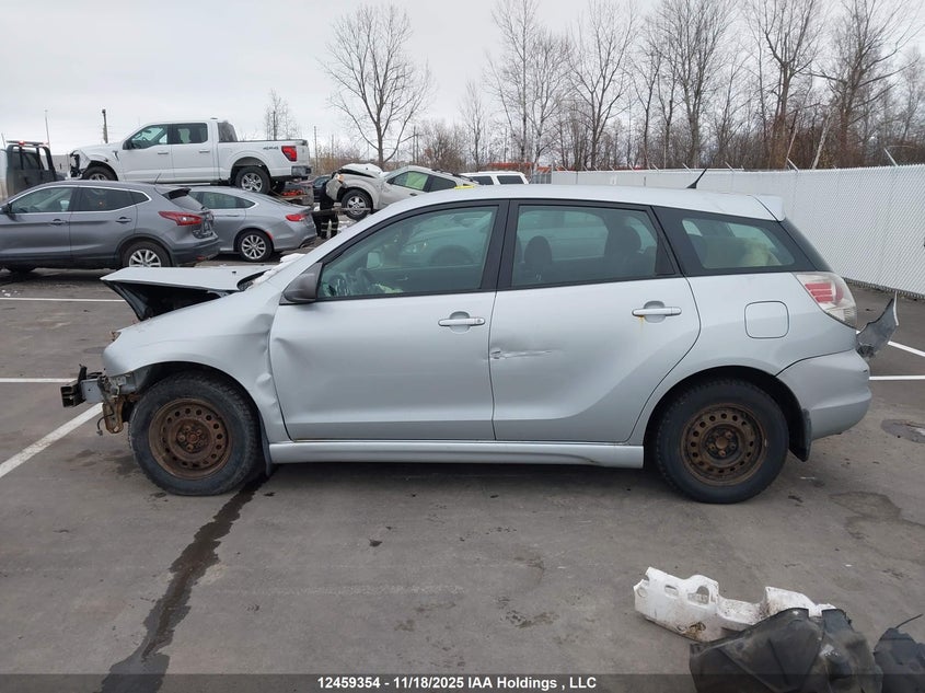 2005 Toyota Matrix Xr VIN: 2T1KR32E15C883418 Lot: 12459354