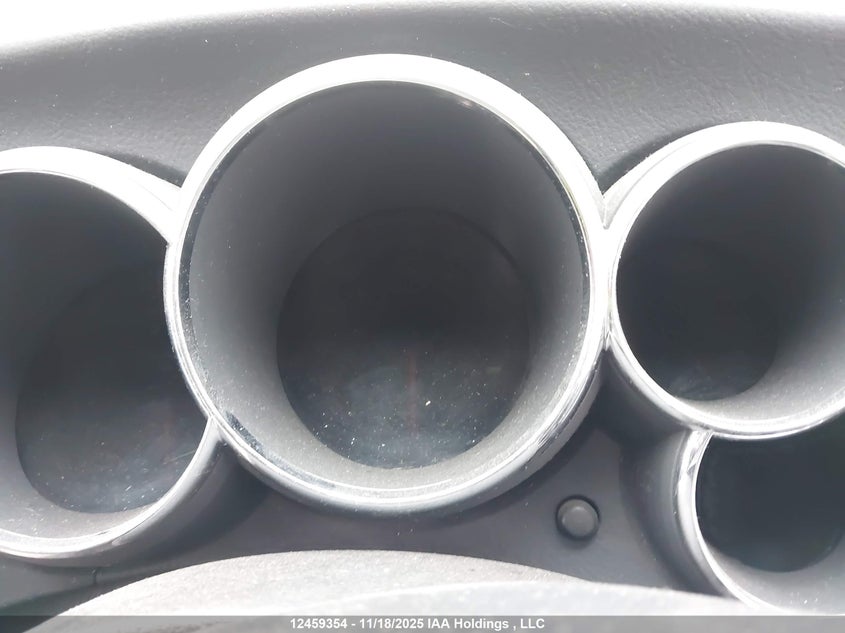 2005 Toyota Matrix Xr VIN: 2T1KR32E15C883418 Lot: 12459354