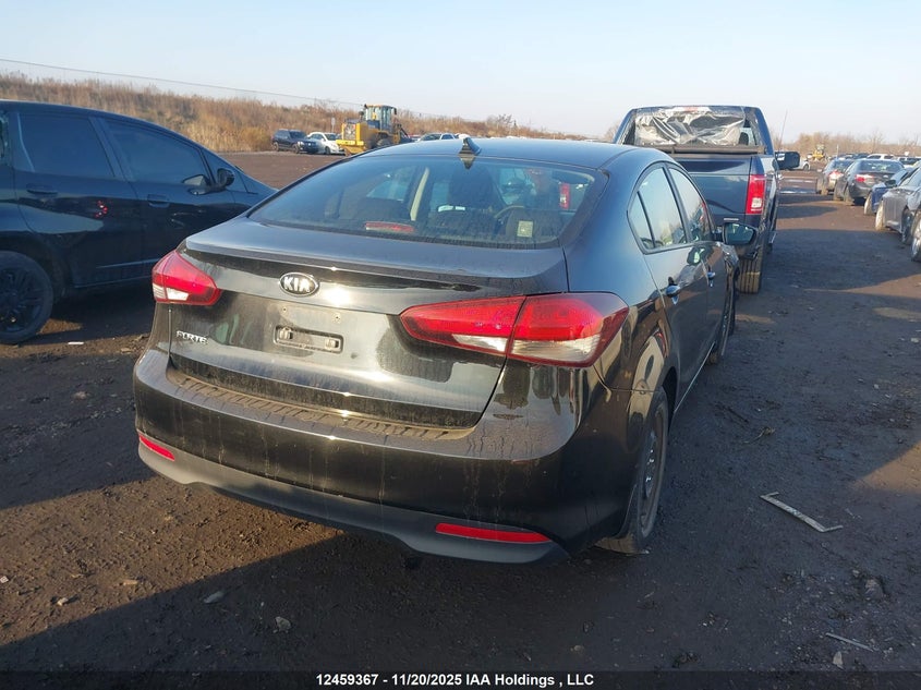 3KPFK4A79HE056657 2017 KIA FORTE photo no. 4