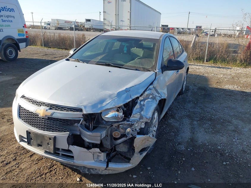 1G1PL5SH1D7309956 2013 CHEVROLET CRUZE photo no. 2